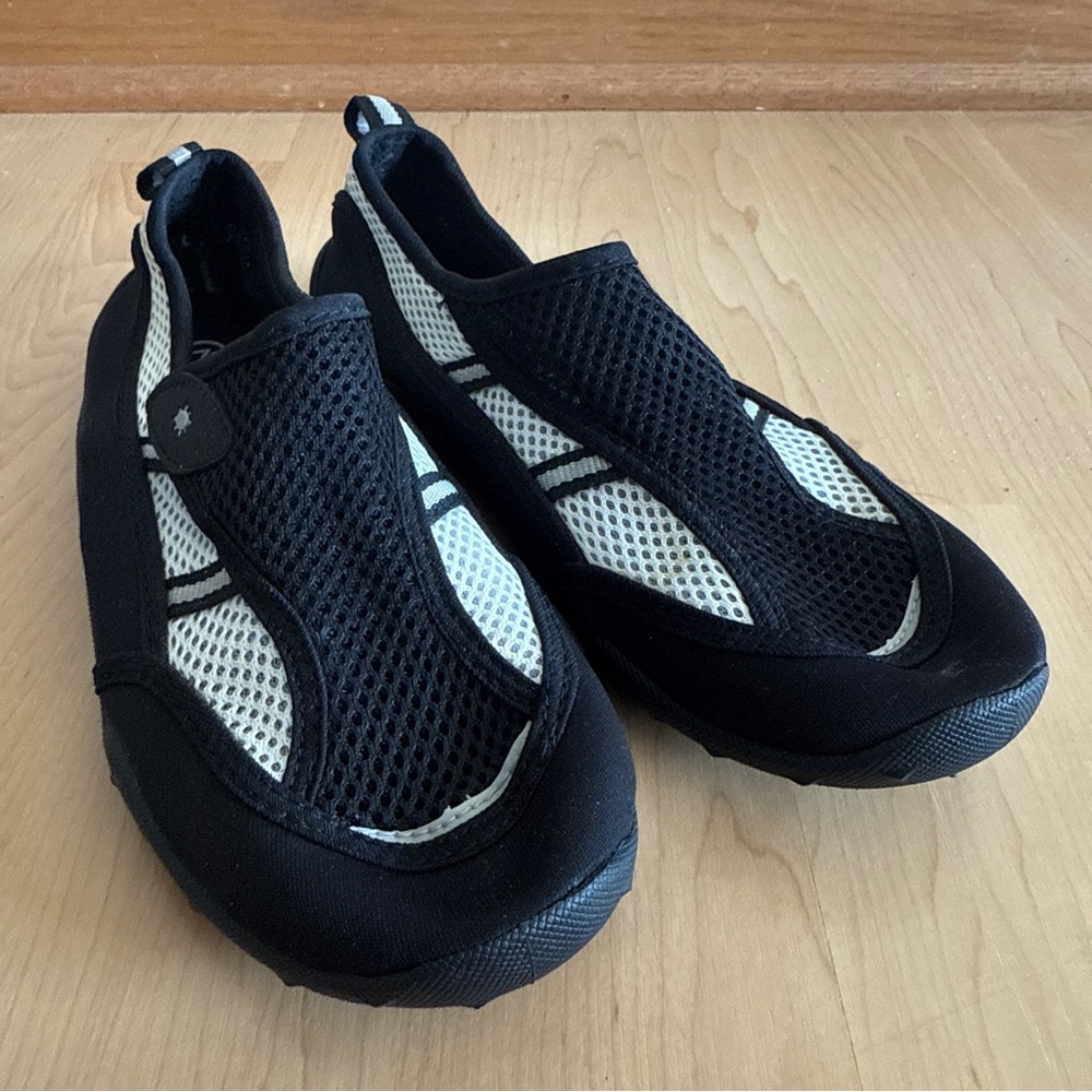 Sand N Sun Black & White Water Shoes Beach Shoes Pool Shoes, Men’s Size 7